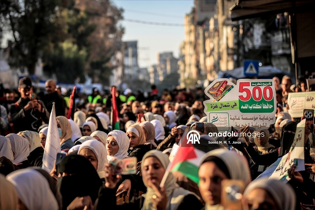 Gazze’de 500 hafız için mezuniyet töreni düzenlendi