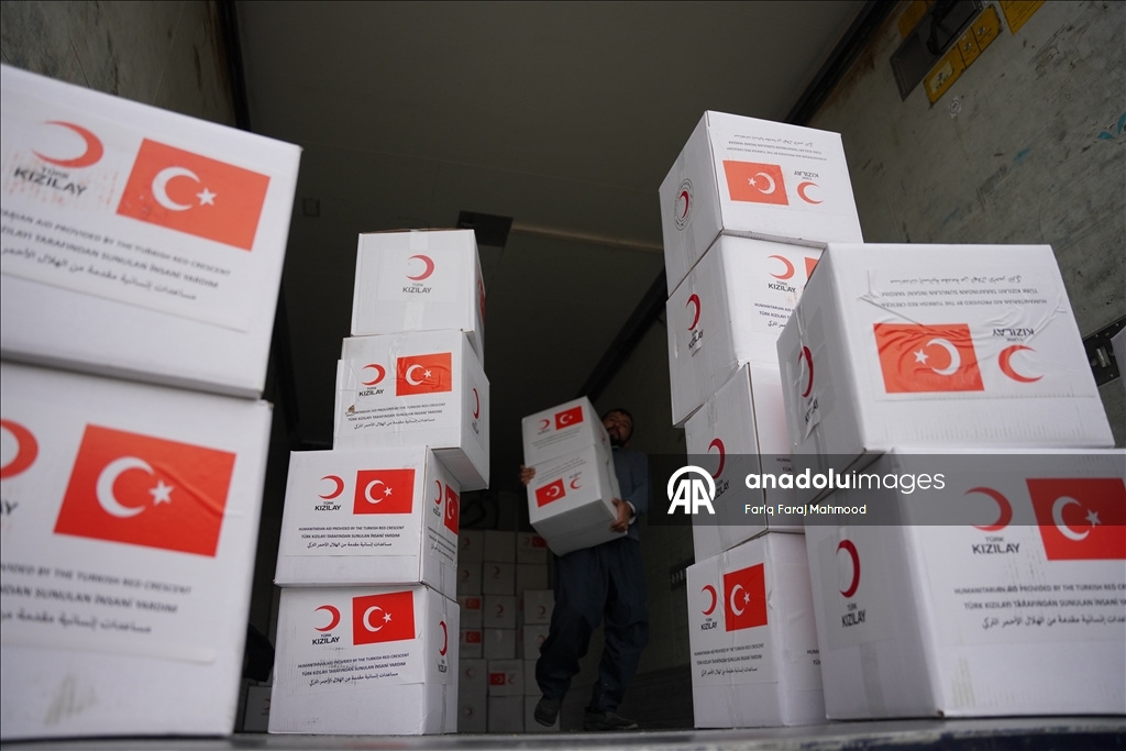 Турецкий Красный Полумесяц доставил помощь пострадавшим от наводнения в Ираке