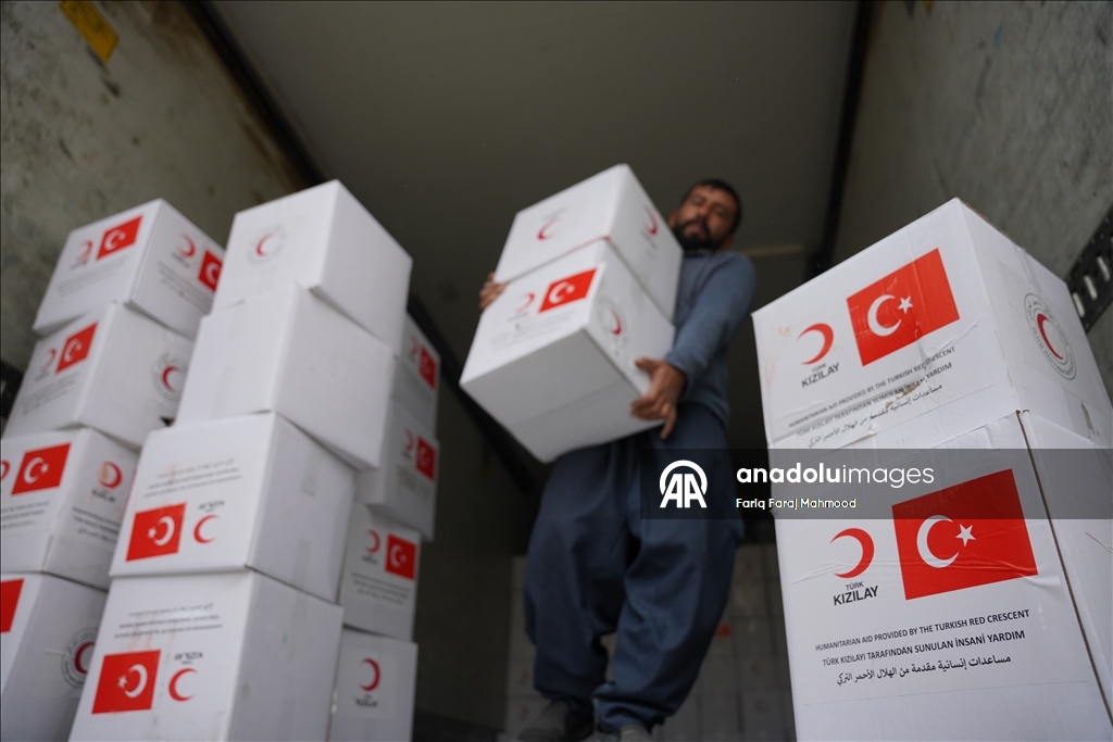 Турецкий Красный Полумесяц доставил помощь пострадавшим от наводнения в Ираке