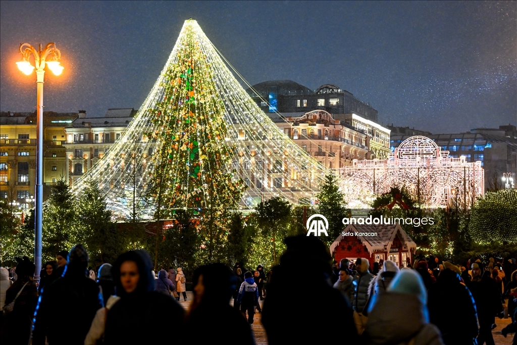 موسكو تتزين بالأضواء لاستقبال العام الجديد