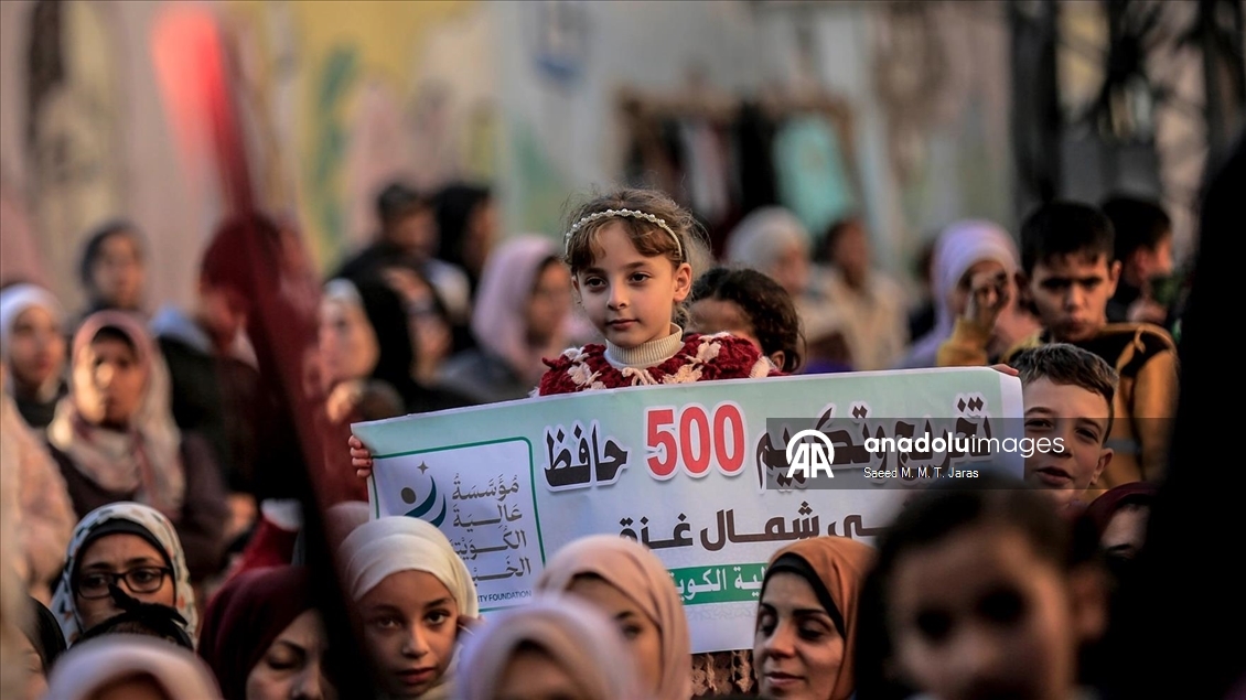 Gazze’de 500 hafız için mezuniyet töreni düzenlendi