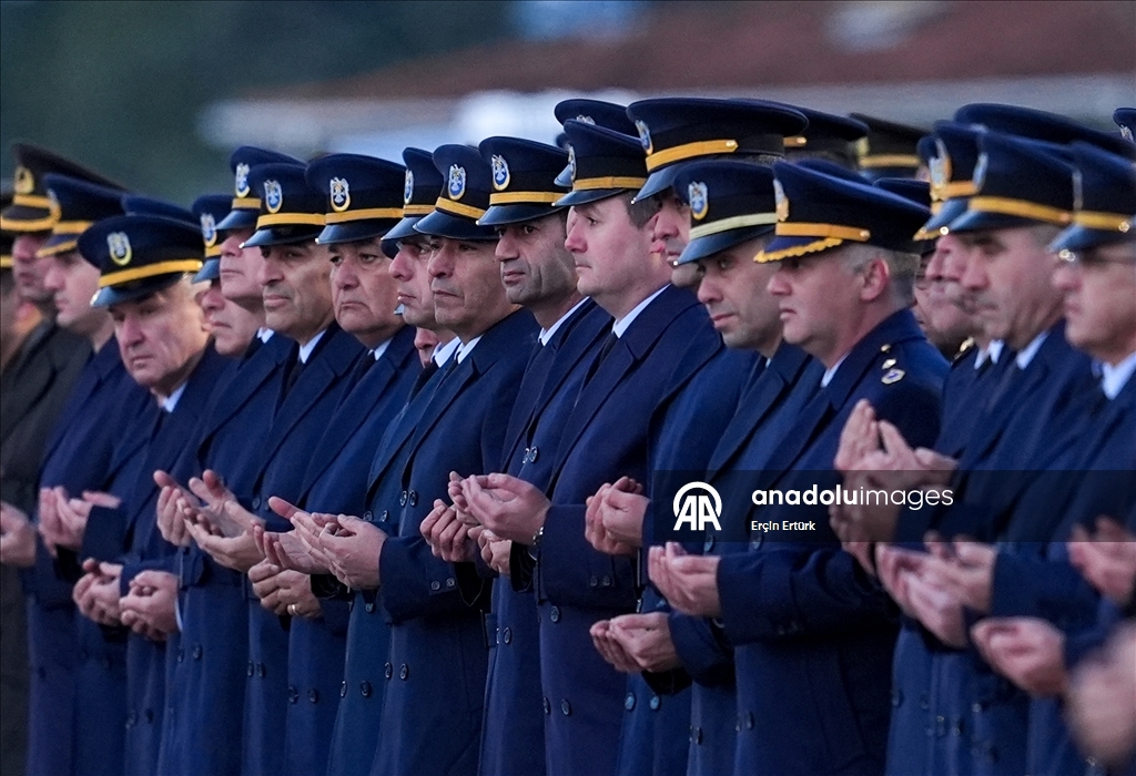 В Турции состоялась церемония в память о погибших при крушении самолета под Анкарой