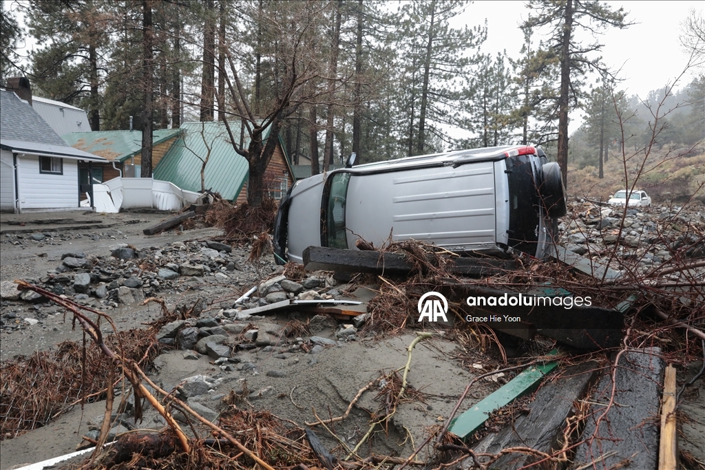 На Южную Калифорнию обрушился атмосферный речной шторм