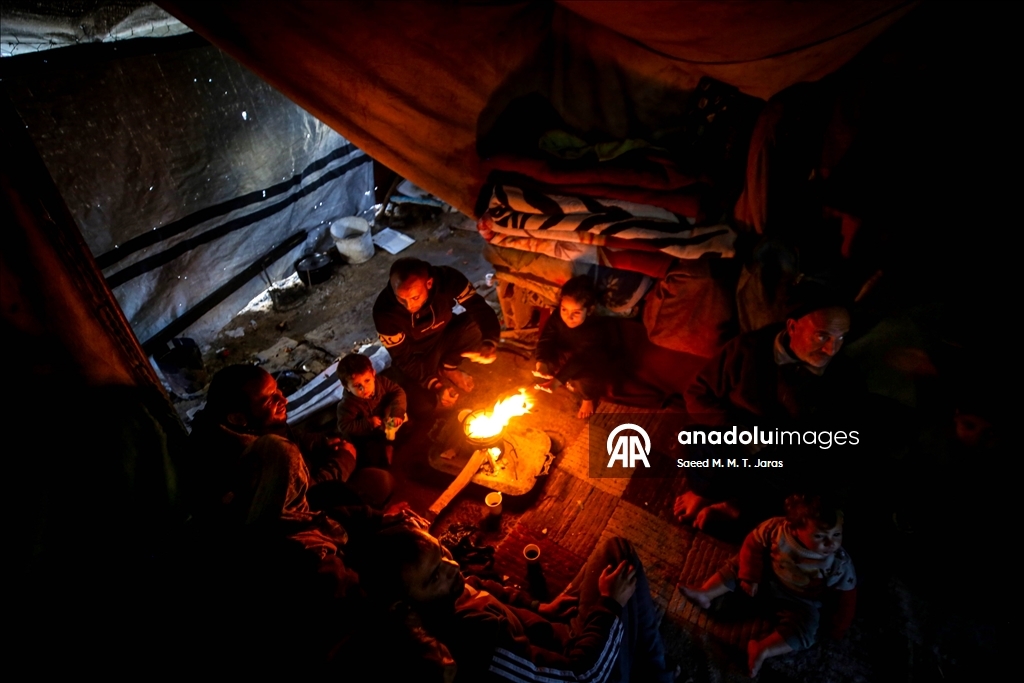 Gazze’de kış şartları Filistinlilerin yaşamını zorlaştırıyor