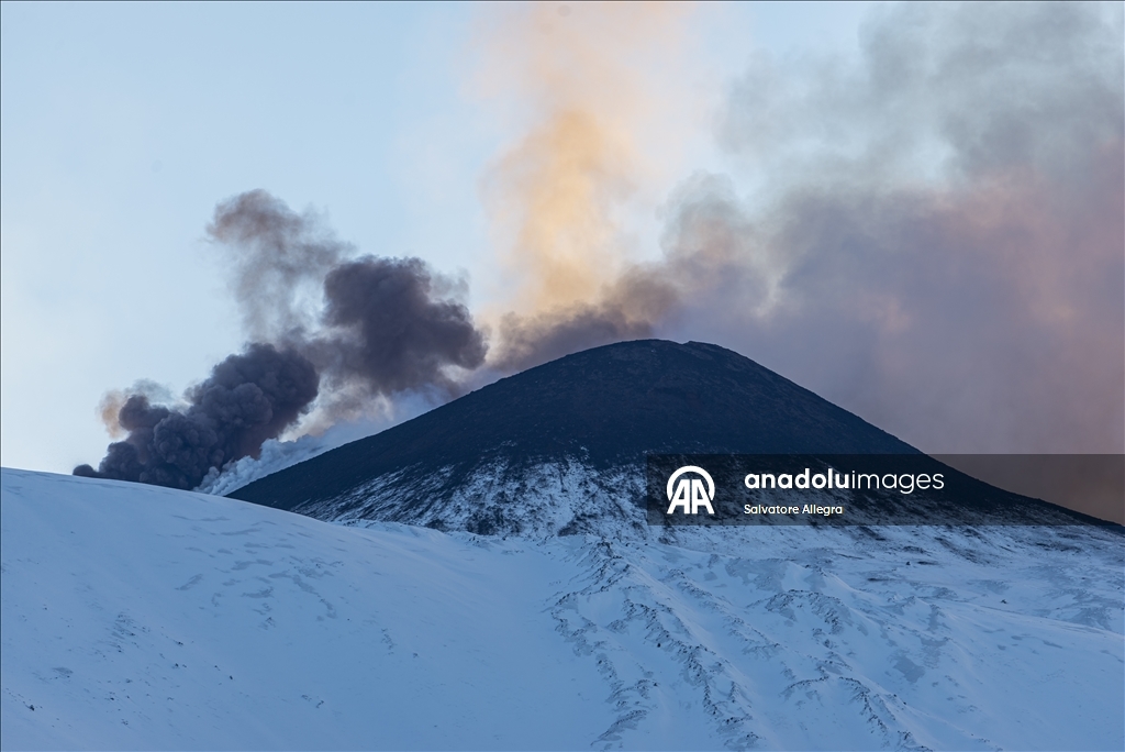 Вулканическая активность Этны продолжается