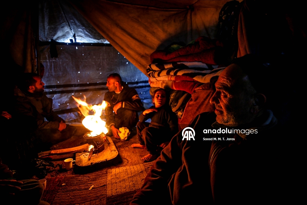 Gazze’de kış şartları Filistinlilerin yaşamını zorlaştırıyor