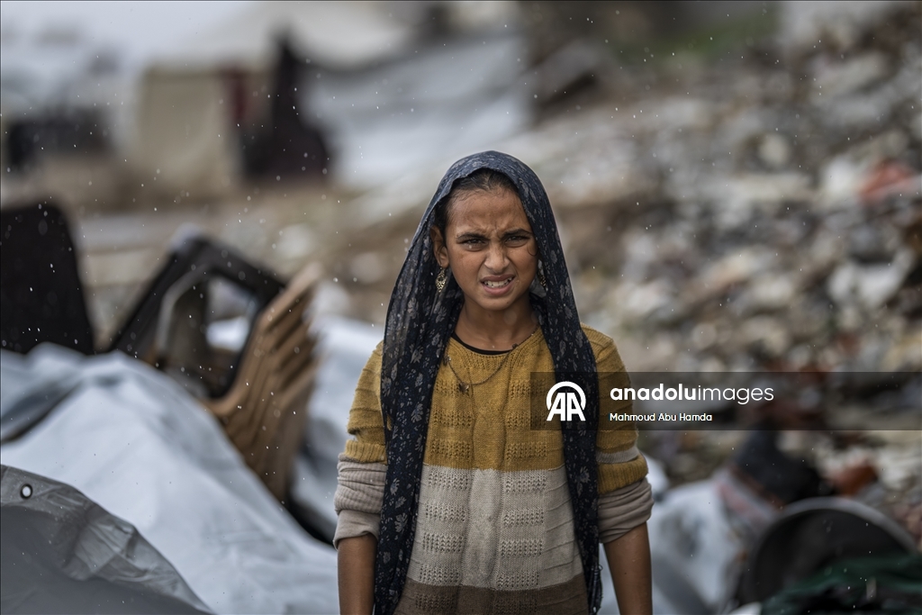 Gazze’de olumsuz hava koşulları hayatı olumsuz etkiliyor