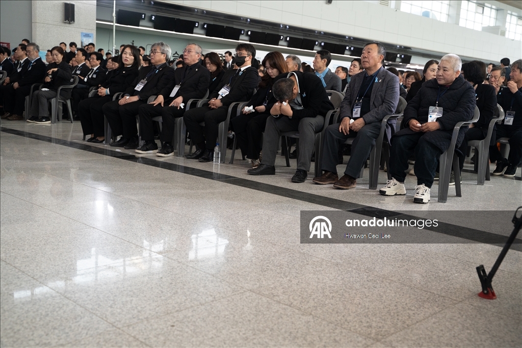 В Южной Корее почтили память авиакатастрофы рейса Jeju Air