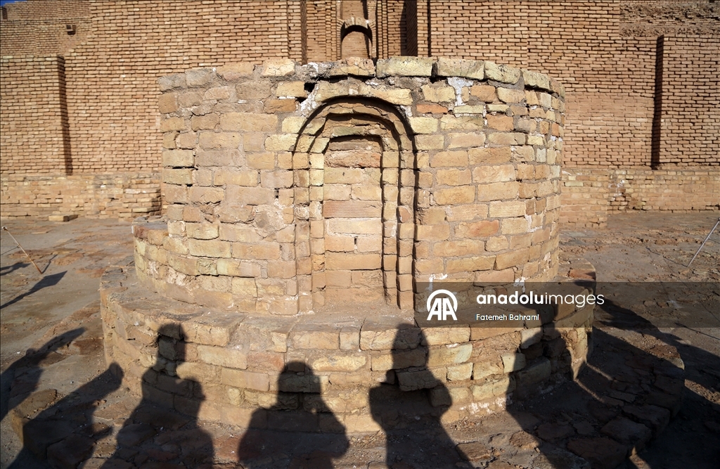 Зиккурат Чога-Занбиль - выдающийся памятник эламской цивилизации