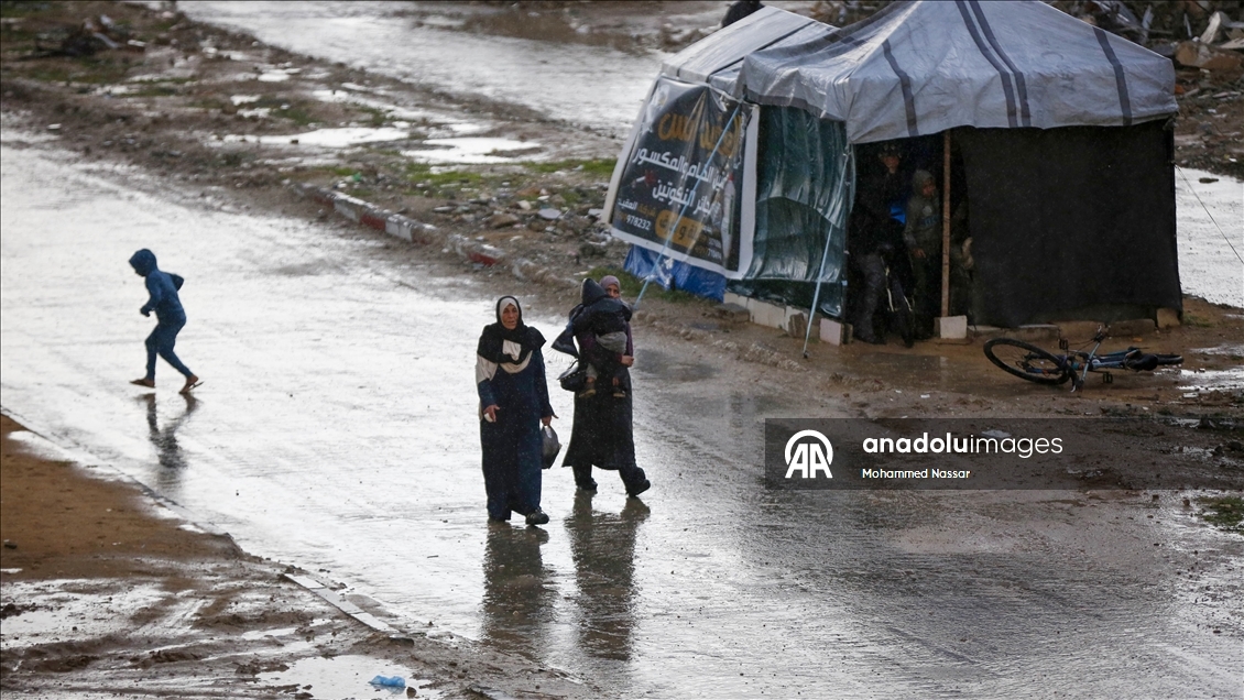 Gazze’de kış şartları Filistinlilerin yaşamını zorlaştırıyor