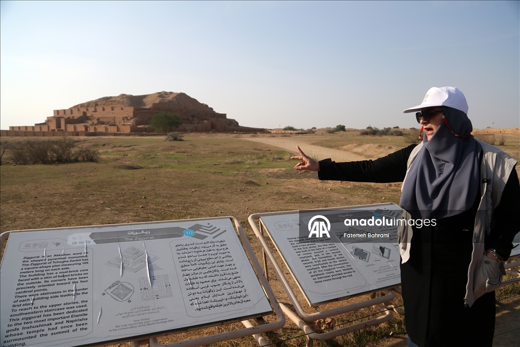 Зиккурат Чога-Занбиль - выдающийся памятник эламской цивилизации