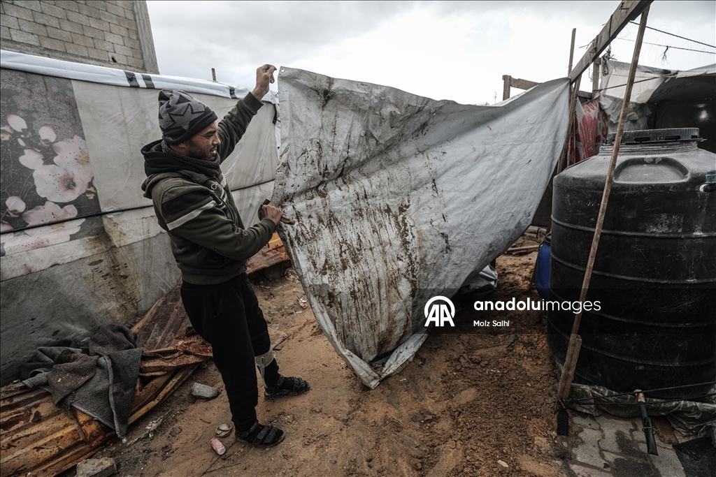 Непогода усугубляет страдания жителей Газы