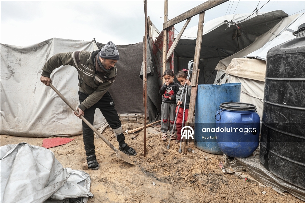 Непогода усугубляет страдания жителей Газы