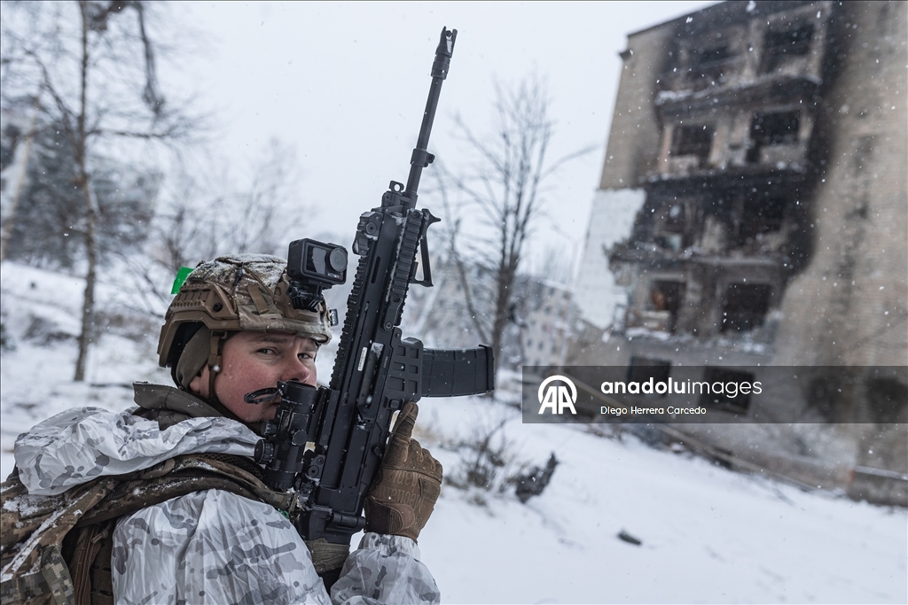 Следы войны в украинской Константиновке в объективе камер