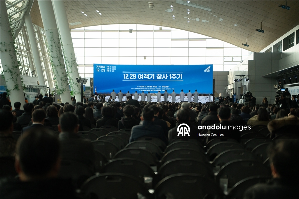 В Южной Корее почтили память авиакатастрофы рейса Jeju Air