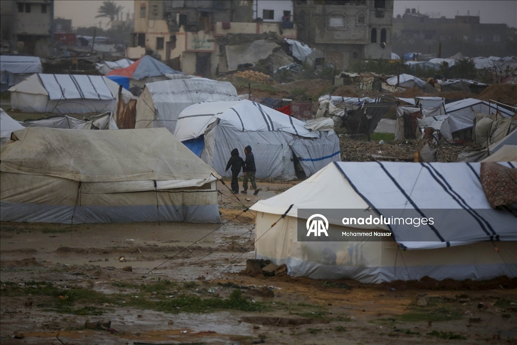 Gazze’de kış şartları Filistinlilerin yaşamını zorlaştırıyor