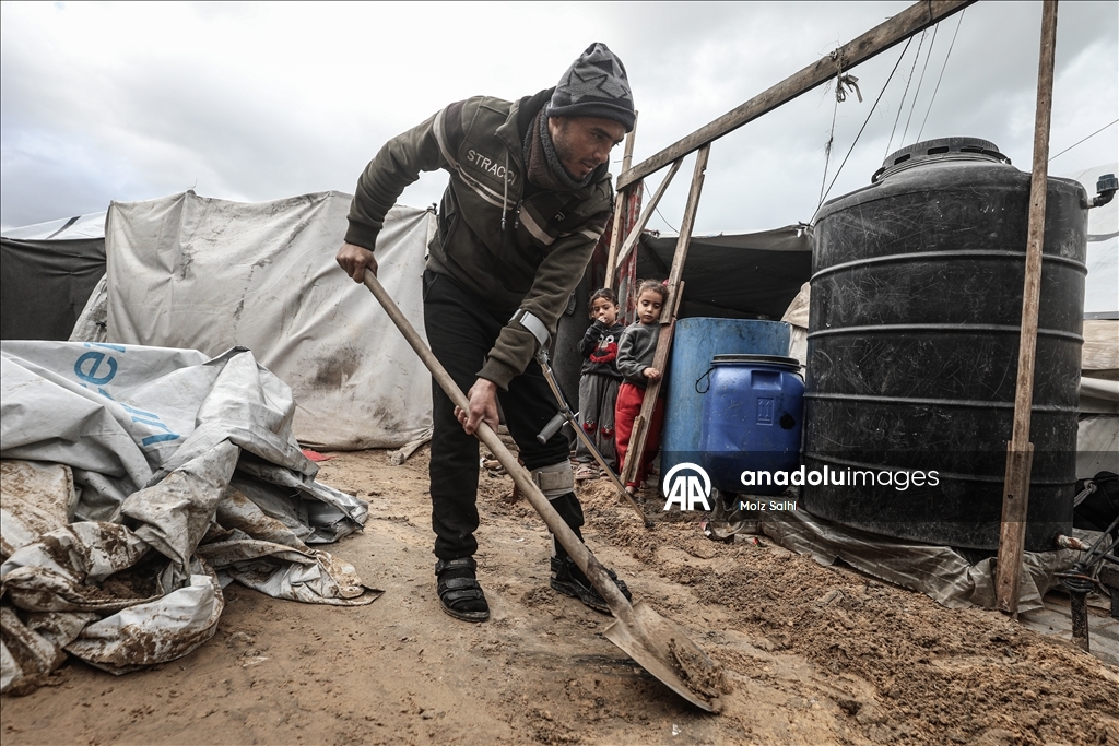 Непогода усугубляет страдания жителей Газы