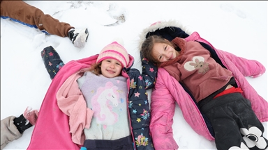 Suriye’nin kuzeyinde Barış Pınarı Harekatı bölgesi beyaza büründü