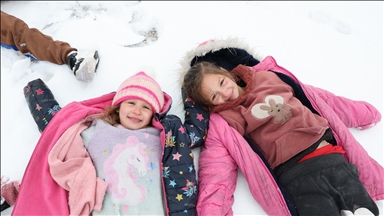 Suriye’nin kuzeyinde Barış Pınarı Harekatı bölgesi beyaza büründü