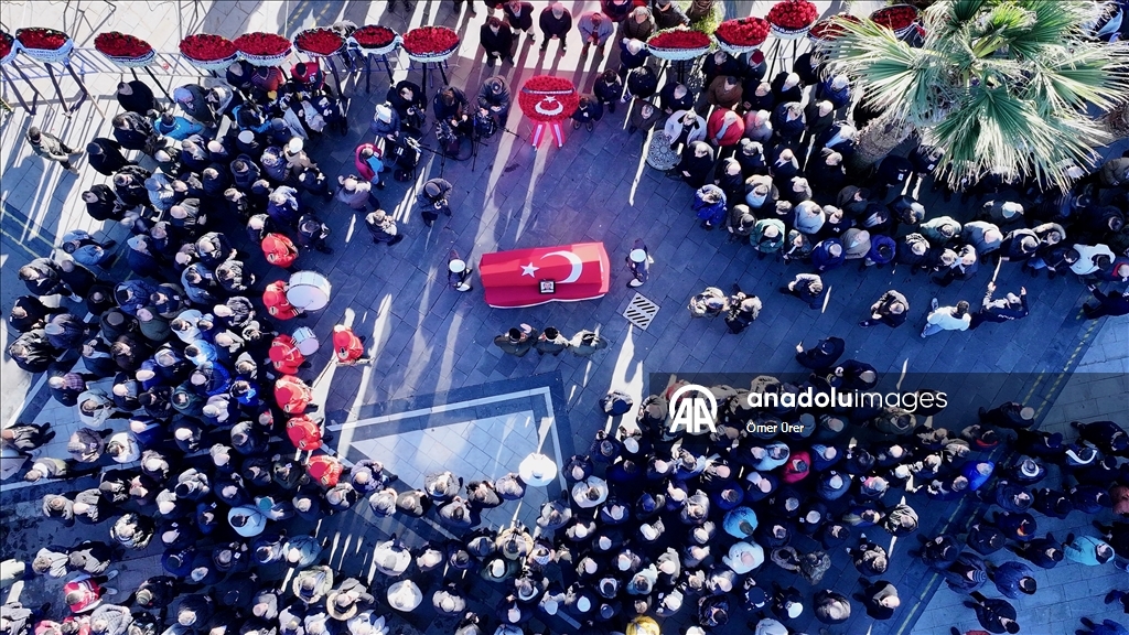 Yalova'daki DEAŞ operasyonunda şehit olan polis memuru Turgut Külünk'ün cenazesi, memleketi Düzce'de defnedildi