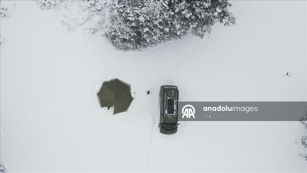 Ankara'nın yüksek kesimleri karla kaplandı