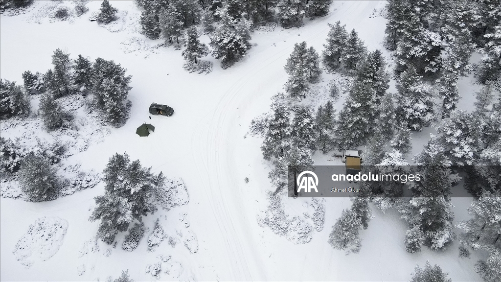 Ankara'nın yüksek kesimleri karla kaplandı