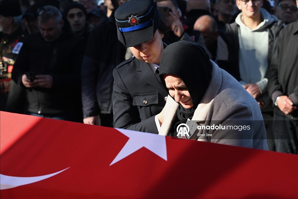 Yalova'daki DEAŞ operasyonunda şehit olan polis memuru Turgut Külünk'ün cenazesi, memleketi Düzce'de defnedildi