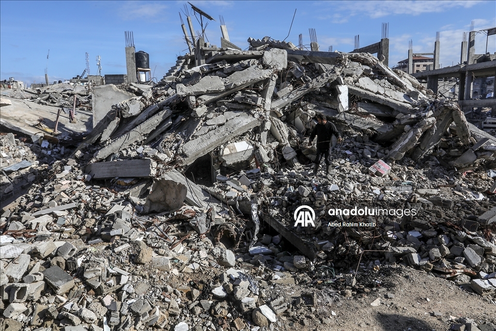 Повседневная жизнь в Хан-Юнусе на фоне разрушений