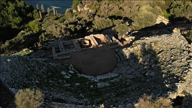 Marmaris'teki Amos Antik Kenti'nde Asur Tanrıçası İştar betimlemeli gümüş kolye bulundu