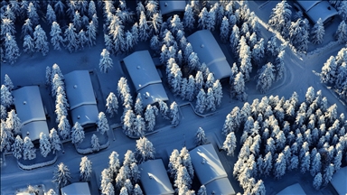 Bolu Dağı'nda kar yağışıyla oluşan manzara havadan görüntülendi