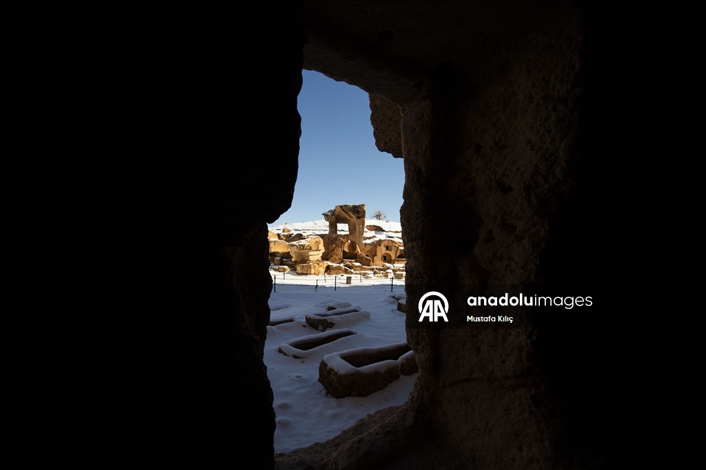 Dara Antik Kenti kar yağışıyla beyaza büründü