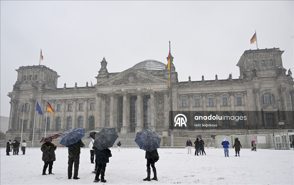 Berlin'de kar yağışı etkili oldu