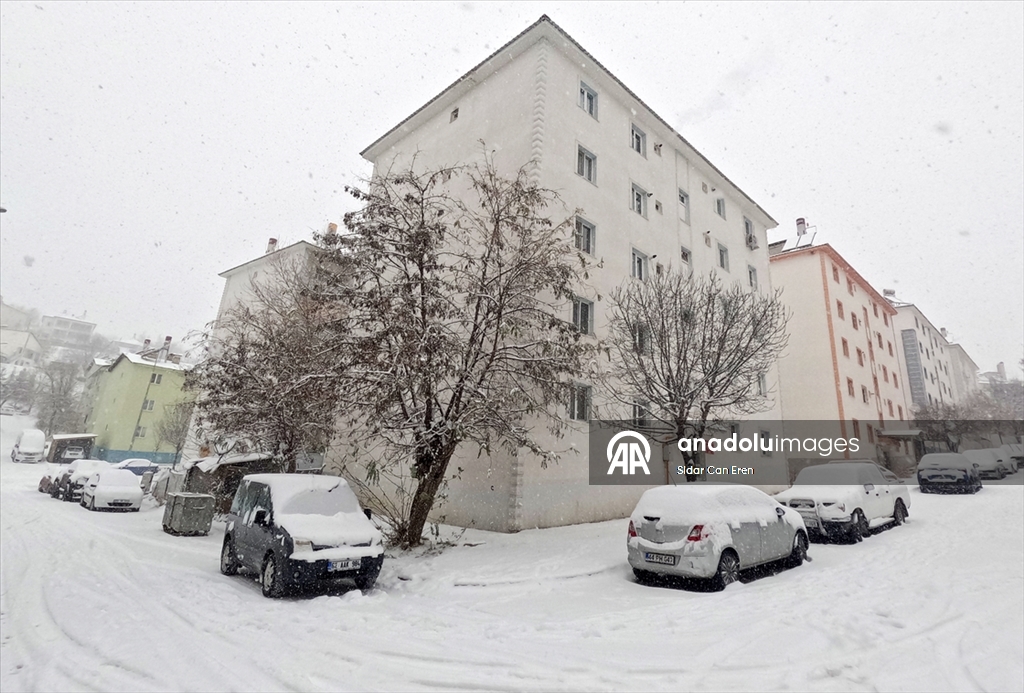 Yurdun birçok ilinde kar etkili oluyor