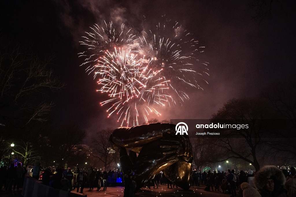 Dünya yeni yılı coşkuyla karşıladı