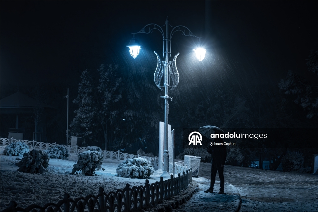 إسطنبول تستقبل موسم الثلوج