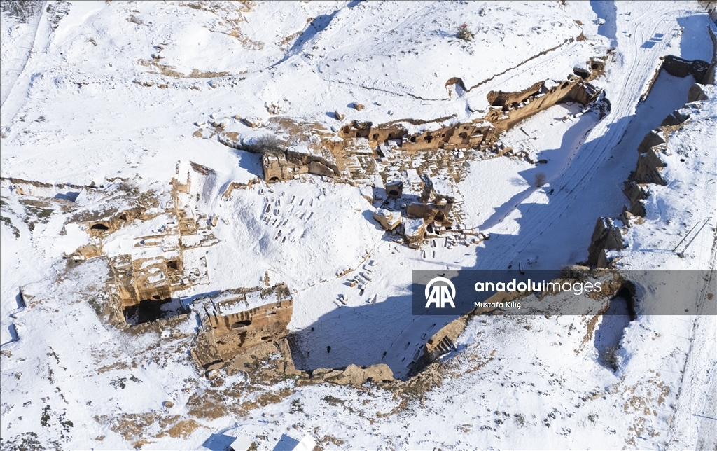 Dara Antik Kenti kar yağışıyla beyaza büründü