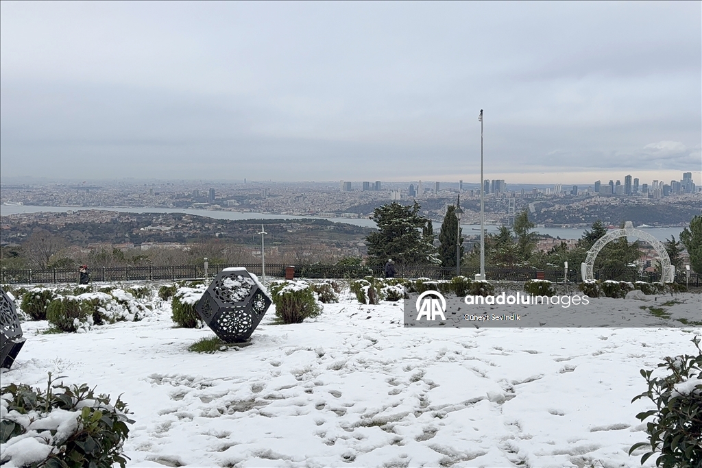 إسطنبول تستقبل موسم الثلوج