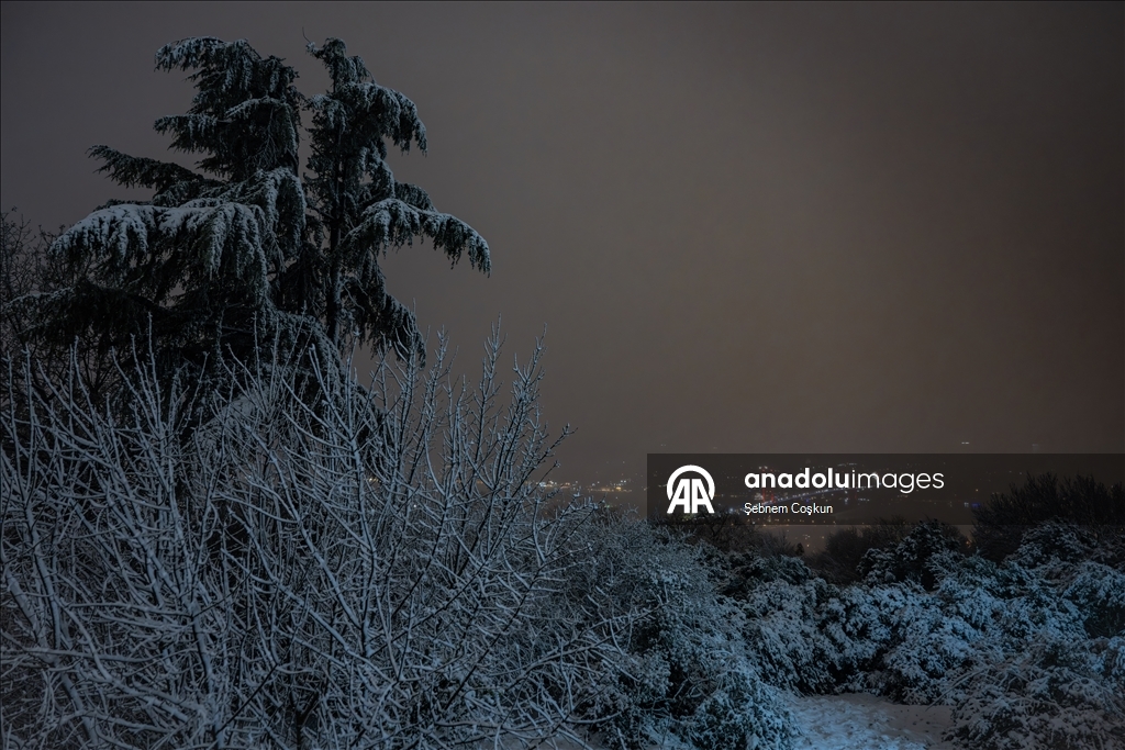 إسطنبول تستقبل موسم الثلوج
