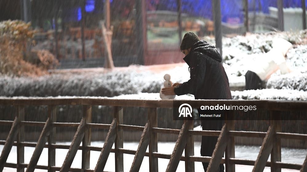 Ankara'nın yüksek kesimlerinde kar yağışı etkili oldu