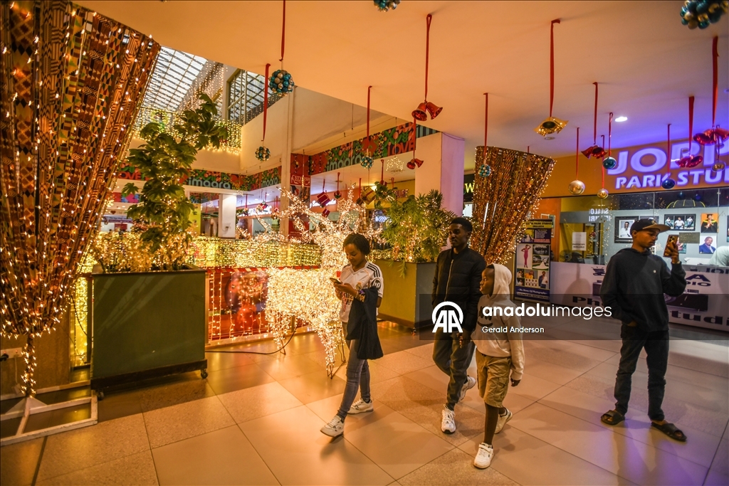 Подготовка к Новому году в Кении