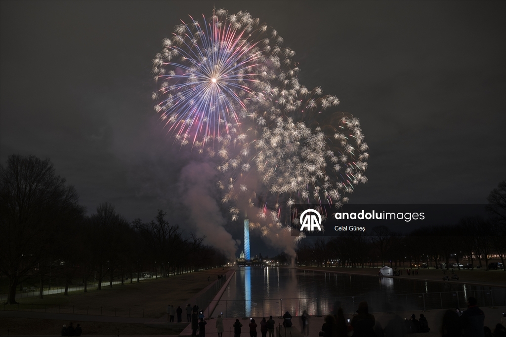 Dünya yeni yılı coşkuyla karşıladı