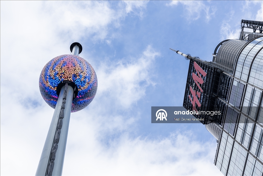 В Нью-Йорке прошел тест новогоднего шара Times Square