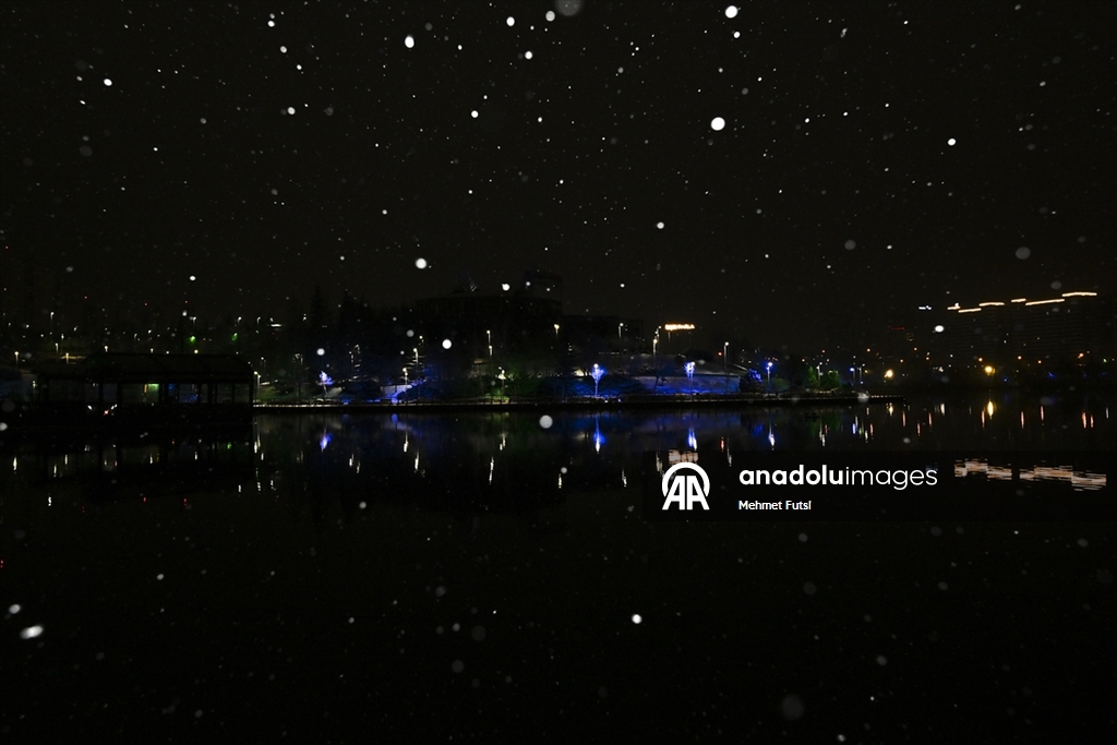 Ankara'nın yüksek kesimlerinde kar yağışı etkili oldu