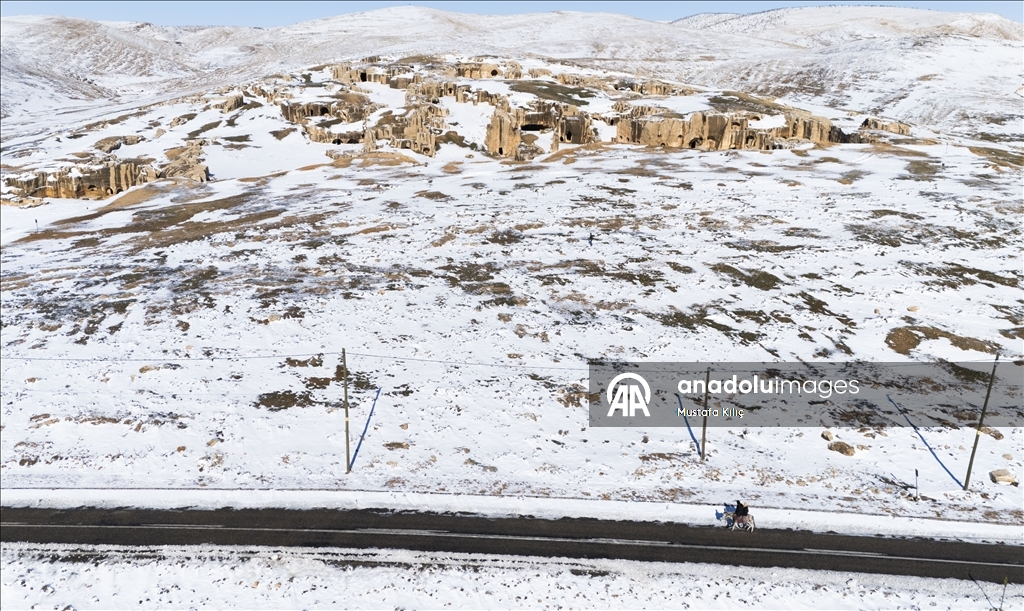 Dara Antik Kenti kar yağışıyla beyaza büründü