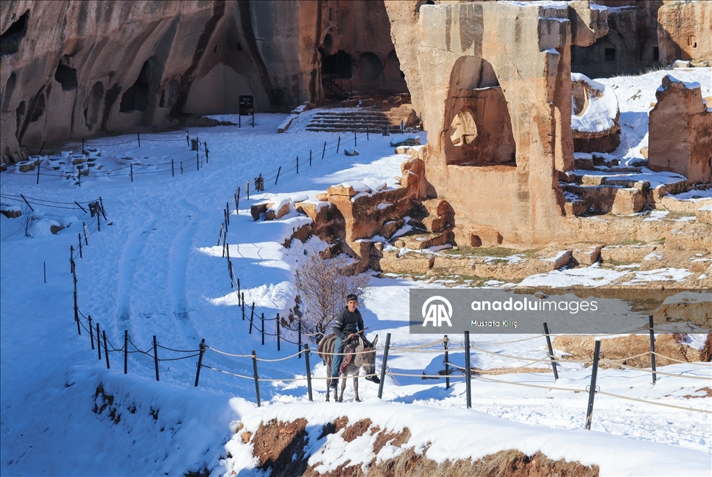 Dara Antik Kenti kar yağışıyla beyaza büründü