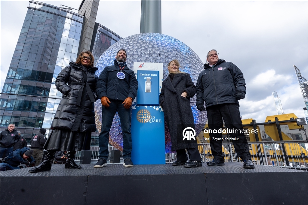 В Нью-Йорке прошел тест новогоднего шара Times Square
