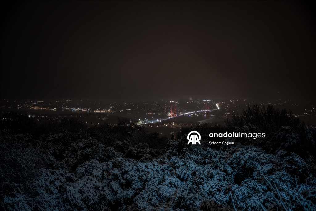 إسطنبول تستقبل موسم الثلوج