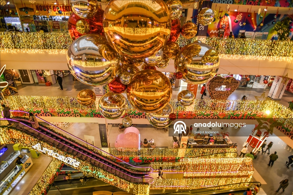 Подготовка к Новому году в Кении