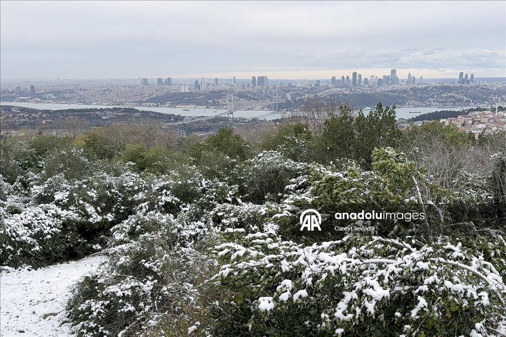 إسطنبول تستقبل موسم الثلوج