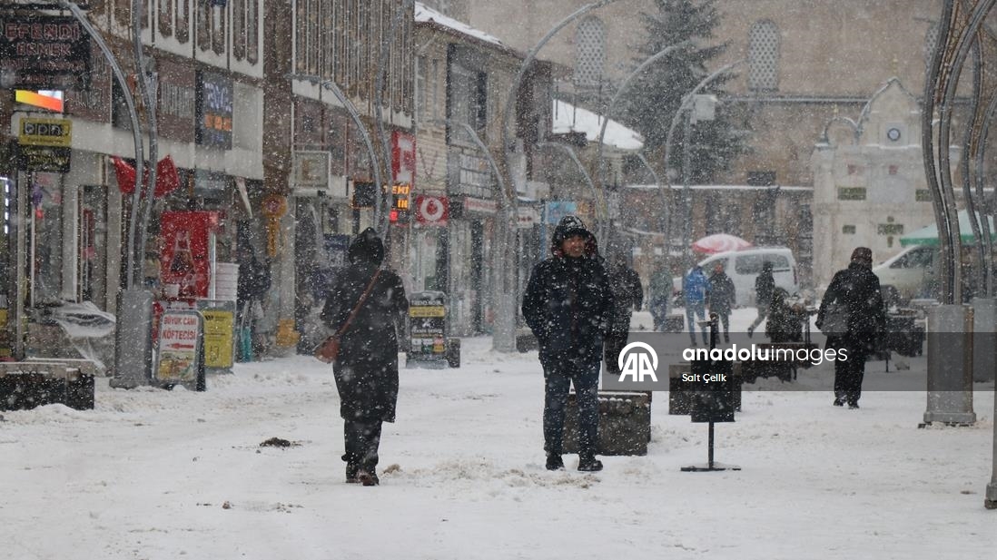 Yurdun birçok ilinde kar etkili oluyor